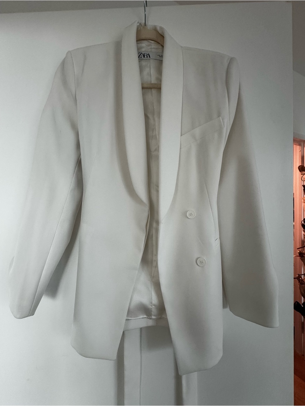 Zara Women's White Double-Breasted Blazer with Belt